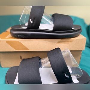 Koolaburra Black Alane Slide Sandals